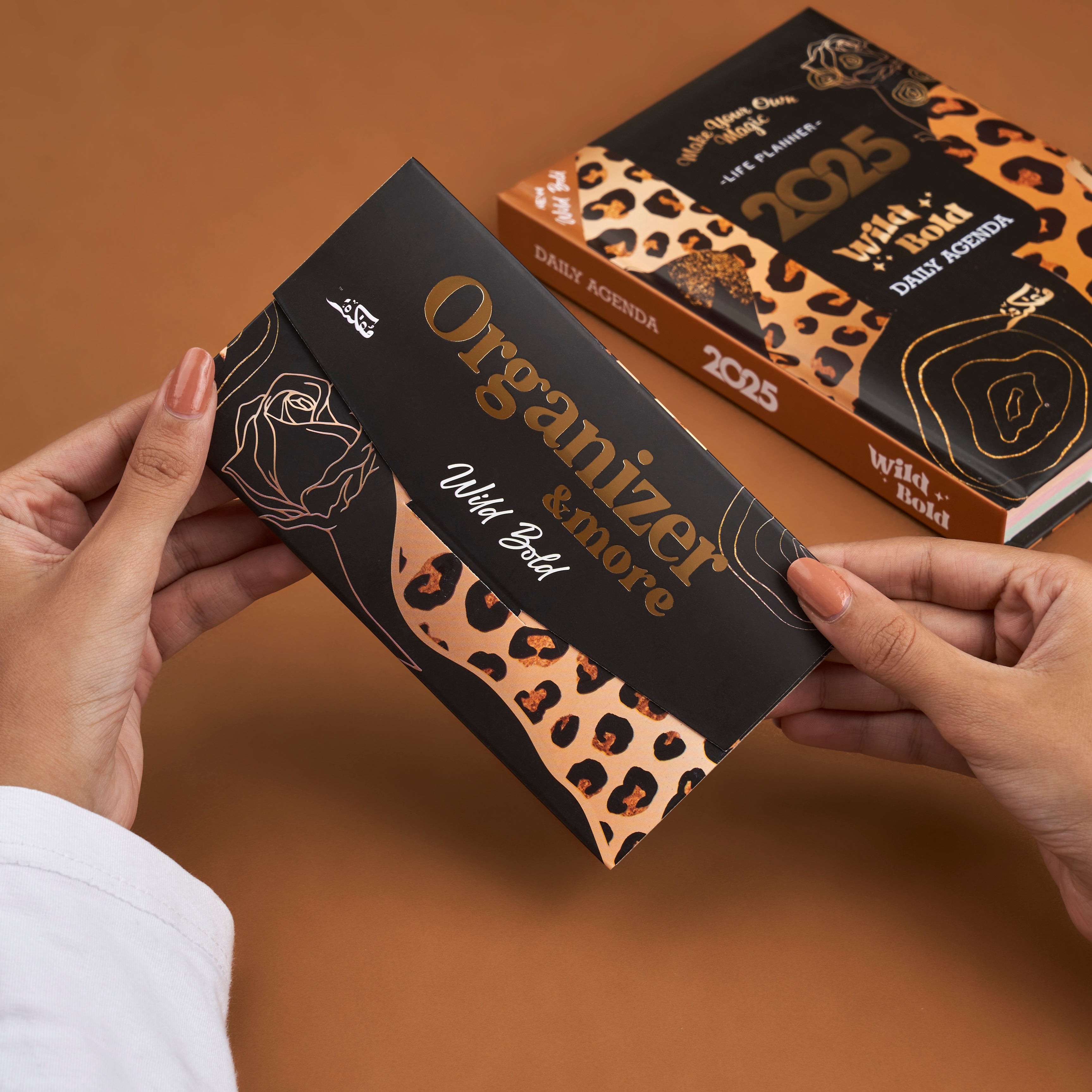 مجموعة هدايا أجندة 2025 - وايلد بولد