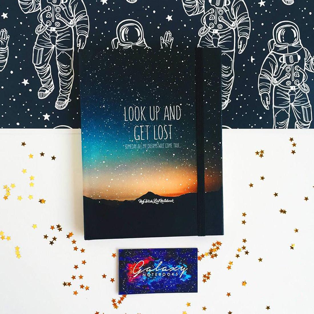 دفتر الجالاكسي اخضر- حجم كبير