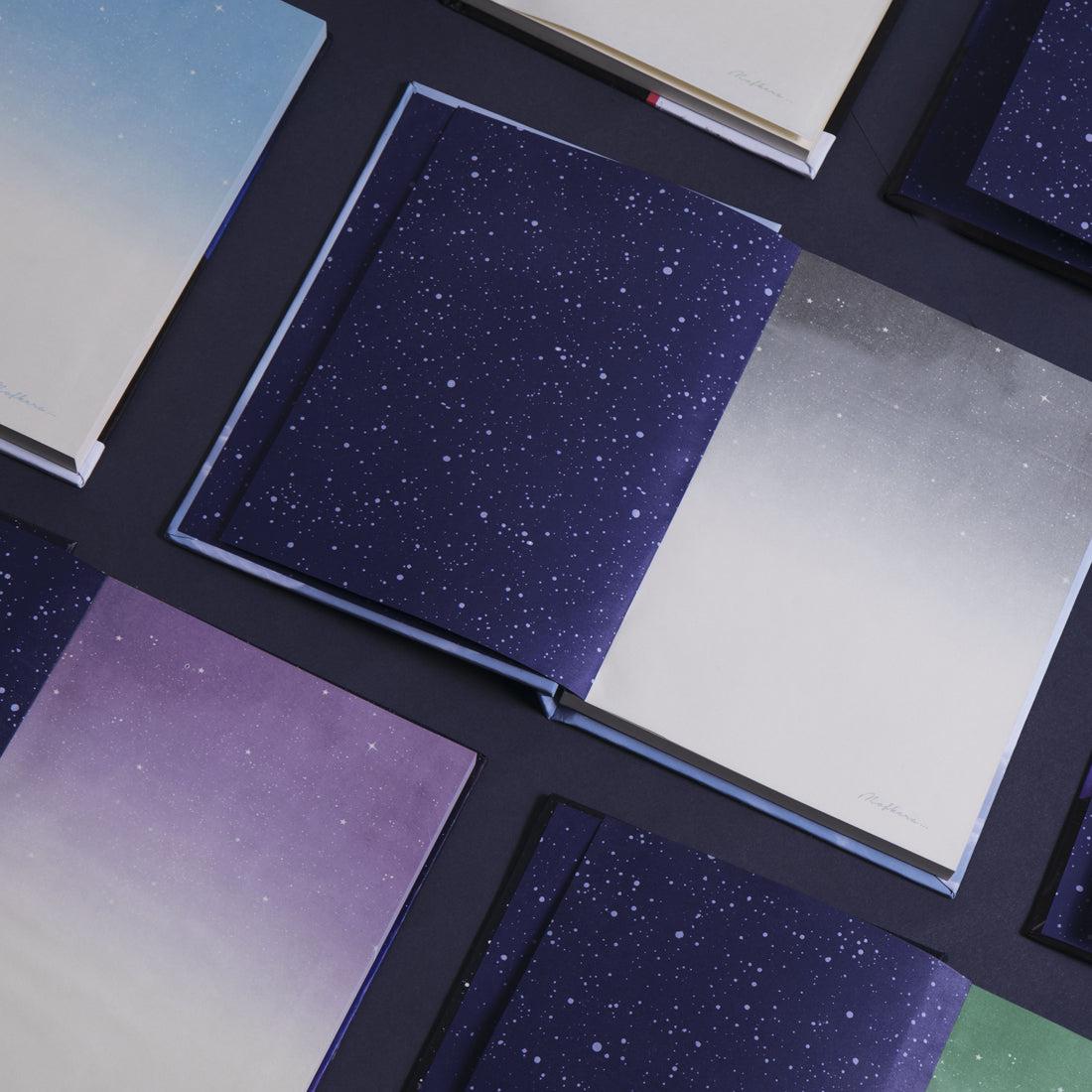 دفتر الجالاكسي أبيض - حجم كبير